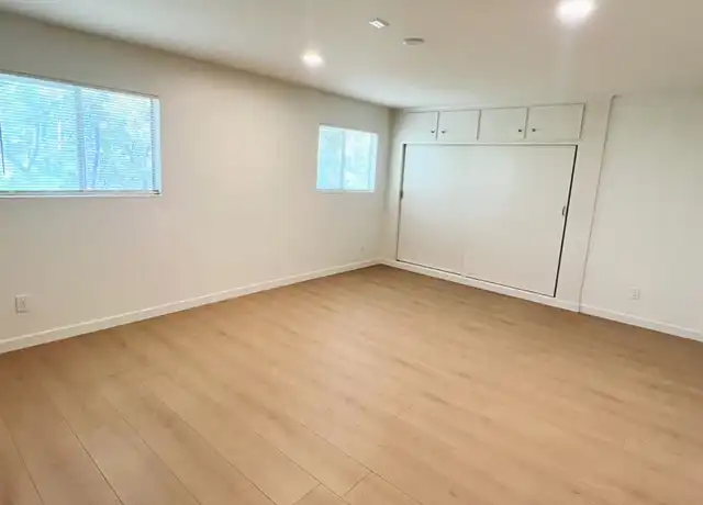 Property at 1249 S Westgate Ave Unit 5, Los Angeles, CA, 90025, 1 bed, 1 bath, [object Object]