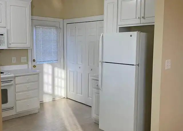 Property at 208a Windsor Creek Pkwy, Goldsboro, NC, 27534, 2 beds, 2 baths, [object Object]