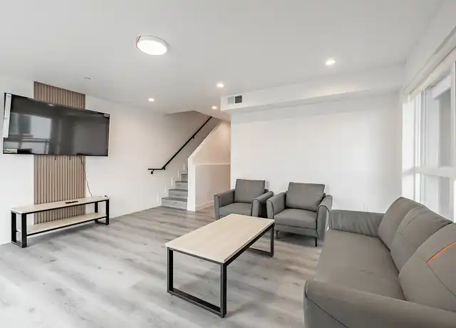 Property at 1360 W 35th St, Los Angeles, CA, 90007, 1 bed, 1 bath, [object Object]