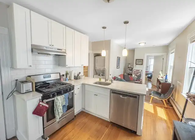 Property at 24 Suffolk St Unit 1, Cambridge, MA, 02139, 2 beds, 1 bath, [object Object]
