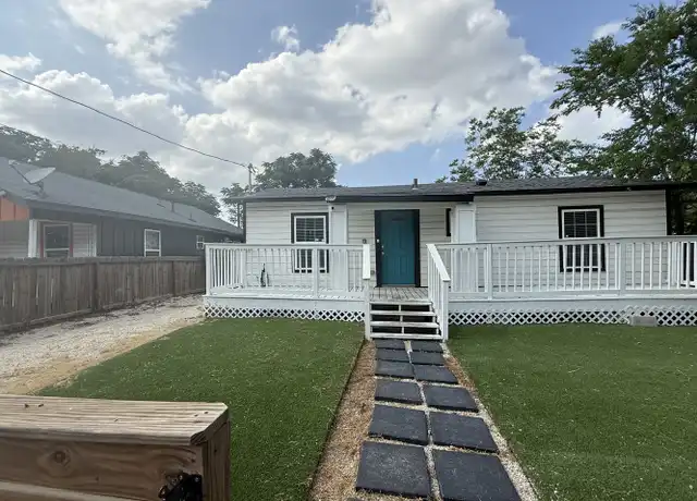 Property at 115 Fredonia St, San Antonio, TX, 78203, 3 beds, 3 baths, [object Object]
