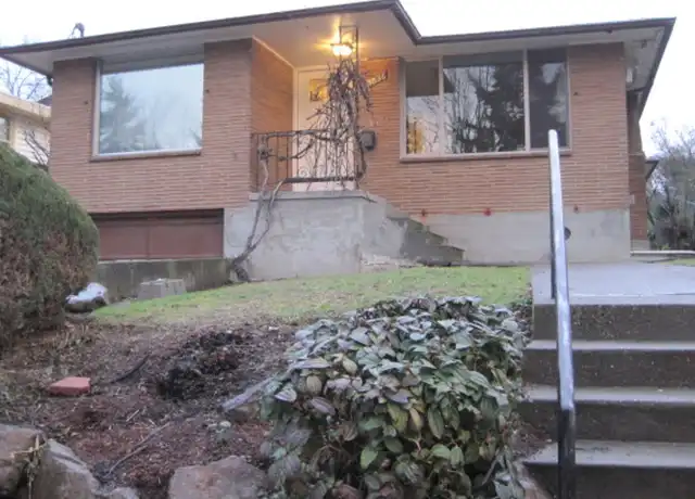 Property at 8836 1st Ave NE Unit 1-B, Seattle, WA, 98115, 1 bed, 3 baths, [object Object]