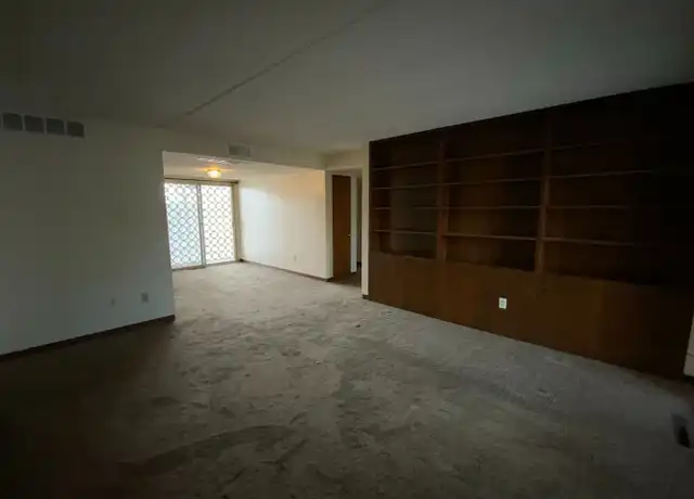 Property at 1406 Bass Ave Apt 2D, Columbia, MO, 65201, 2 beds, 1 bath, [object Object]