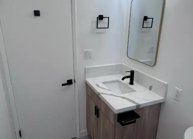Property at 1063 Justin Ave, Glendale, CA, 91201, 2 beds, 1 bath, [object Object]
