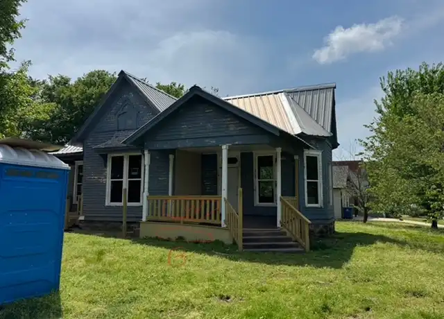 Property at 102 W Texas St, Denison, TX, 75021, 3 beds, 2 baths, [object Object]