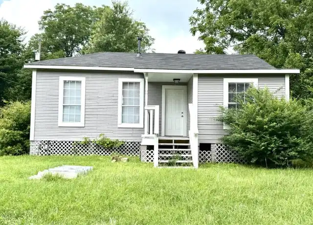 Property at 701 N Cypress St, Vivian, LA, 71082, 4 beds, 2 baths, [object Object]