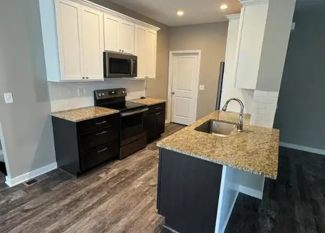 Property at 1828 N Newberry Ct, Derby, KS, 67037, 5 beds, 3 baths, [object Object]