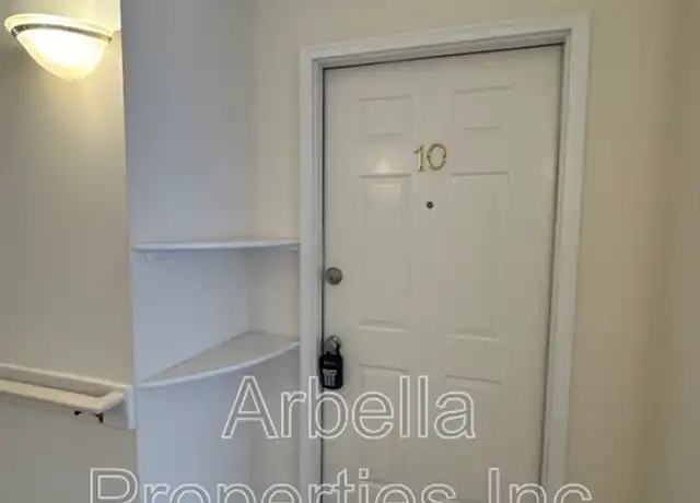 Property at 21664 Green Spring Rd Unit 10, Abingdon, VA, 24211, 1 bed, 1 bath, [object Object]