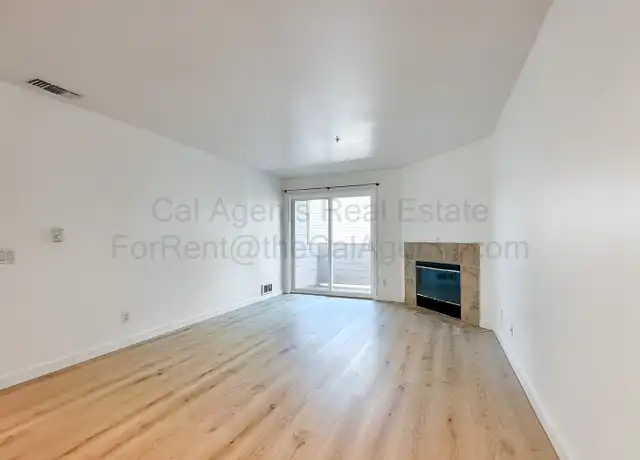 Property at 6400 Christie Ave #4317, Emeryville, CA, 94608, 1 bed, 1 bath, [object Object]