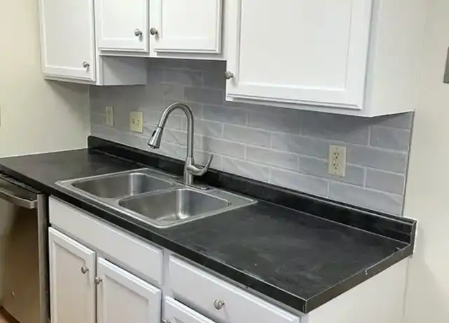 Property at 4650 Johnson St NE Unit 101, Minneapolis, MN, 55421, 3 beds, 1 bath, [object Object]