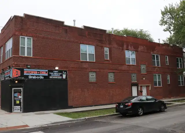 Property at 934 N Lamon Ave Unit 2, Chicago, IL, 60651, 2 beds, 1 bath, [object Object]