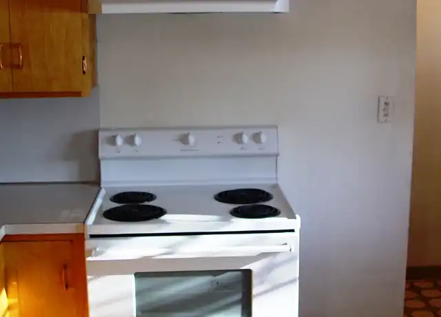 Property at 11 7th St E, Kalispell, MT, 59901, 1 bed, 1 bath, [object Object]