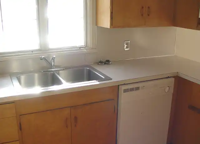 Property at 11 7th St E, Kalispell, MT, 59901, 1 bed, 1 bath, [object Object]
