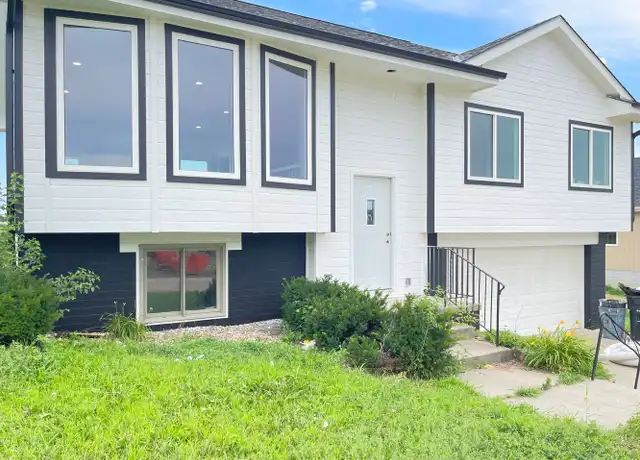 Property at 21511 Arabian Rd, Elkhorn, NE, 68022, 3 beds, 2 baths, [object Object]
