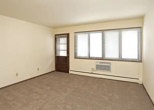 Property at 621 5th Ave SE Unit 21, Minneapolis, MN, 55414, 1 bed, 1 bath, [object Object]