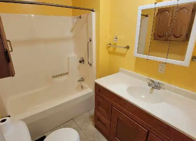 Property at 1436 W Macon St, Decatur, IL, 62522, 3 beds, 1 bath, [object Object]