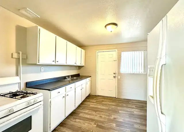Property at The Commons at 114 Laguna - 114 W Laguna St, Tucson, AZ, 85705, 1 bed, 1 bath, [object Object]