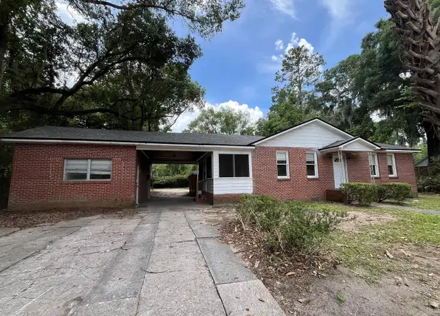 Property at 1627 NW 8th Ave, Gainesville, FL, 32603, 3 beds, 1 bath, [object Object]