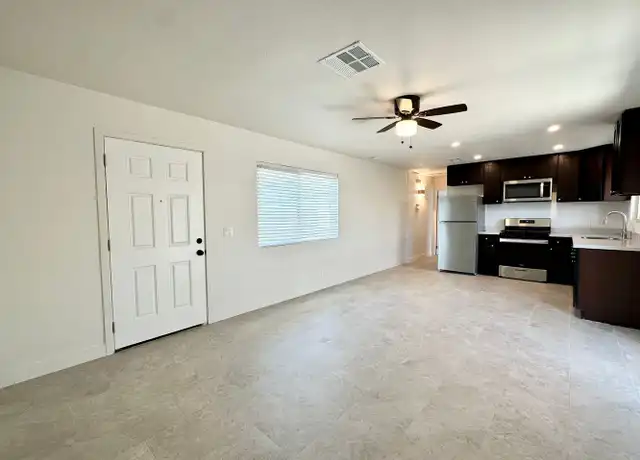 Property at 561 Desert View Dr Apt 4, Palm Springs, CA, 92264, 1 bed, 1 bath, [object Object]