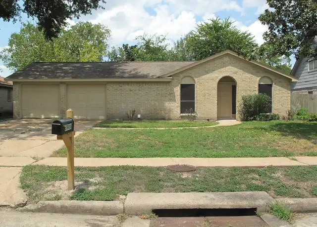 Property at 6906 Sandy Knolls Dr, Spring, TX, 77379, 3 beds, 2 baths, [object Object]