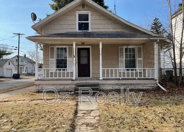 Property at 1803 Mansfield Rd, Toledo, OH, 43613, 3 beds, 1 bath, [object Object]