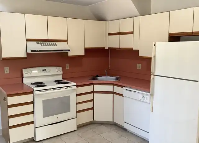 Property at 50 Cambridge Rd Unit 402, Woburn, MA, 01801, 1 bed, 2 baths, [object Object]