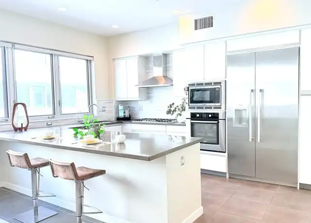 Property at 310 Washington Blvd #304, Marina del Rey, CA, 90292, 3 beds, 3 baths, [object Object]
