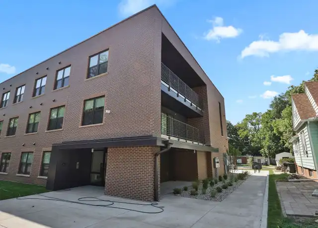 Property at 707 W Springfield Ave Unit 107, Urbana, IL, 61801, 1 bed, 1 bath, [object Object]