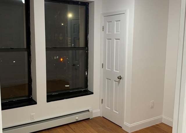 Photo of 2022 Horton Ave, Valley Stream, NY 11581