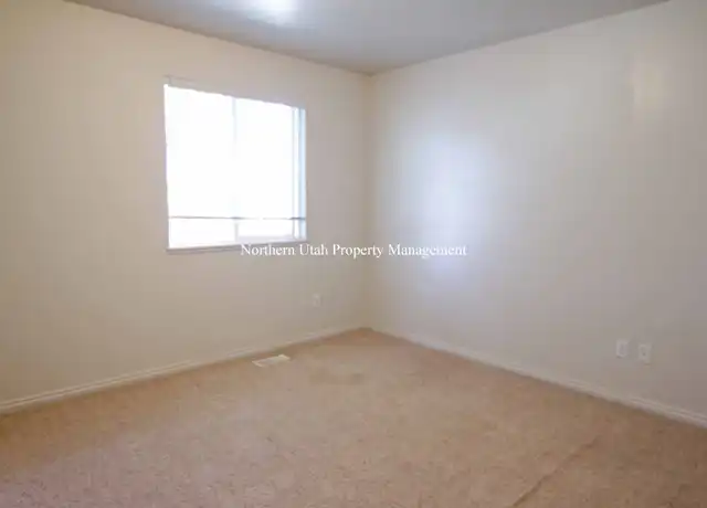 Property at 1347 E 6225 S, Ogden, UT, 84405, 2 beds, 1.5 baths, [object Object]