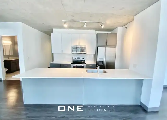 Property at 200 N Wells St Unit 2, Chicago, IL, 60606, 2 beds, 2 baths, [object Object]