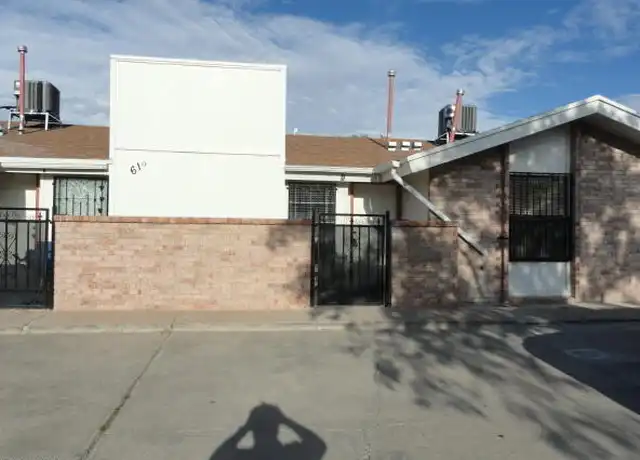 Property at 619 White Cliffs Dr Unit D, El Paso, TX, 79912, 2 beds, 1 bath, [object Object]