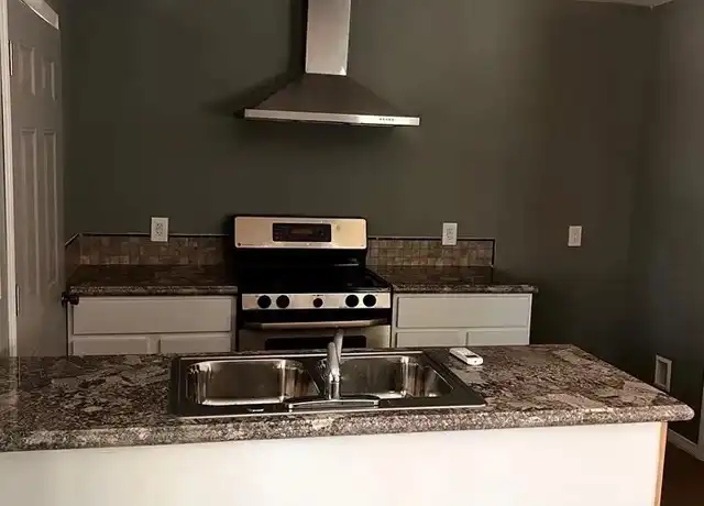 Property at 14085 Beaver St, Sylmar, CA, 91342, 1 bed, 1 bath, [object Object]