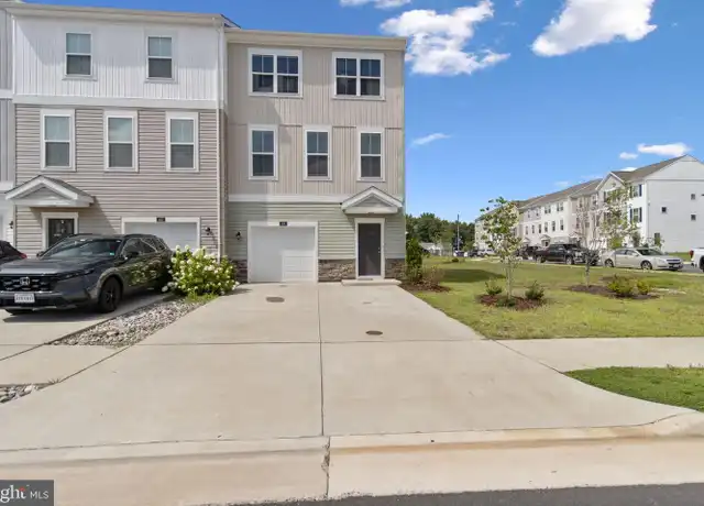 Property at 400 Honeyberry Ln, Fredericksburg, VA, 22405, 4 beds, 3.5 baths, [object Object]