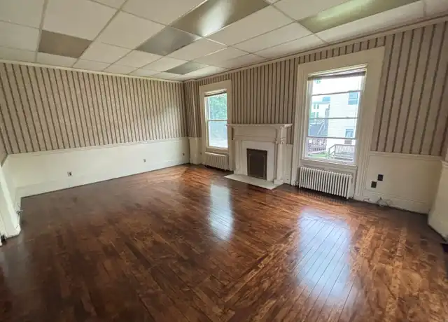 Property at 190 Broad St Unit 6, New London, CT, 06320, 0 beds, 1 bath, [object Object]