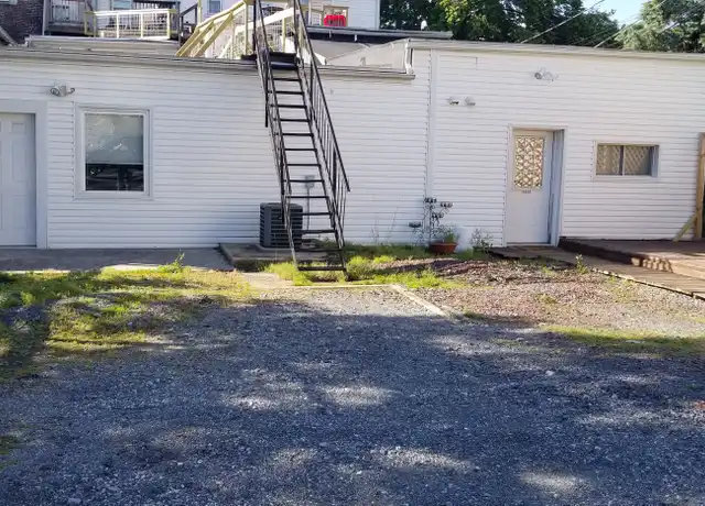 Property at 7 W Main St, Mechanicsburg, PA, 17055, 2 beds, 2 baths, [object Object]
