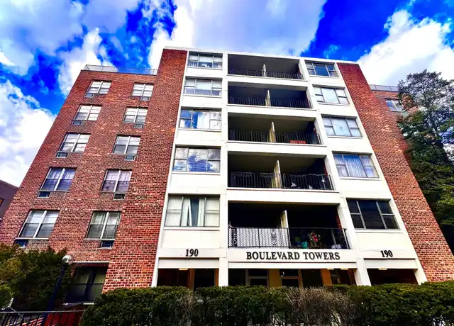 Property at 190 1st St Unit 5F, Mineola, NY, 11501, 1 bed, 1 bath, [object Object]