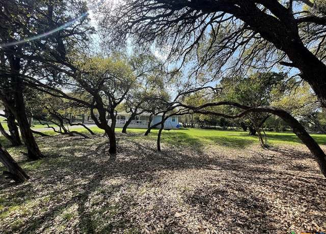 Photo of 685 Eastview Dr, Canyon Lake, TX 78133