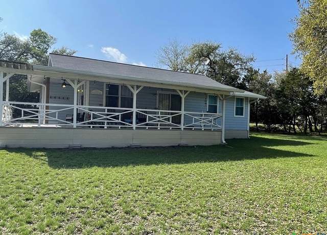 Photo of 685 Eastview Dr, Canyon Lake, TX 78133