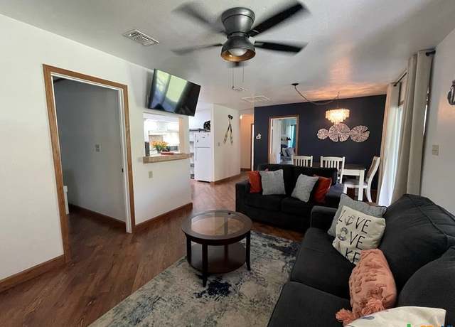 Photo of 685 Eastview Dr, Canyon Lake, TX 78133