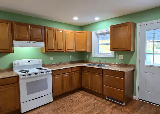 Property at 548 Boulevard Ave Unit 1, Dickson City, PA, 18519, 1 bed, 1 bath, [object Object]