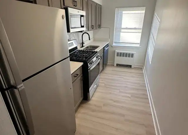 Property at 6930 Hohman Ave Unit 1B, Hammond, IN, 46324, 2 beds, 1 bath, [object Object]