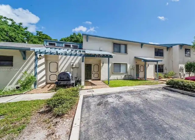 Property at 4033 SW 68th Way Unit 2I, Miramar, FL, 33023, 3 beds, 2.5 baths, [object Object]
