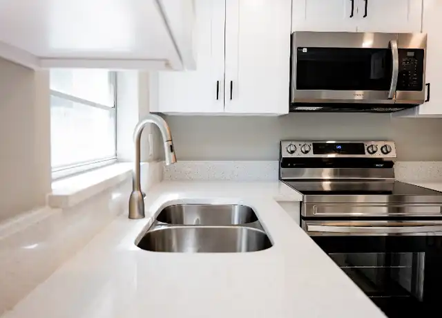 Property at 2667 Rook Cv, Winter Park, FL, 32792, 2 beds, 1.5 baths, [object Object]