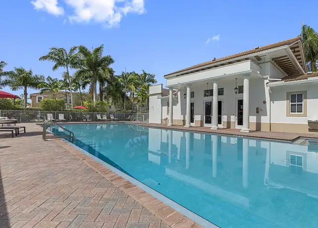 Photo of 1427 SE 24th Ct, Homestead, FL 33035