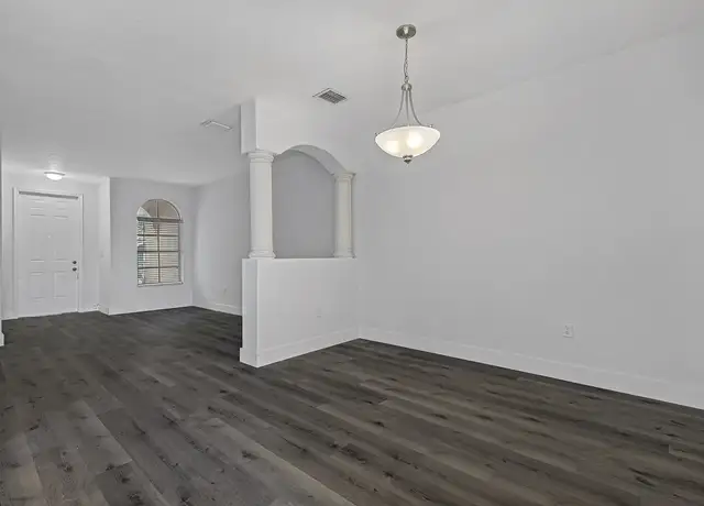 Photo of 1427 SE 24th Ct, Homestead, FL 33035