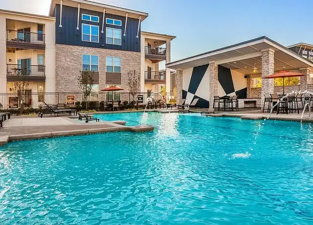 Property at 82 Flats At The Crossing - 8515 Clearwater Ln, Indianapolis, IN, 46240, 1-2 bed, 1-2 bath, [object Object]