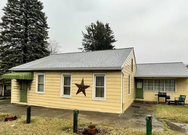 Property at 15814 W Main St, Dundee, OH, 44624, 2 beds, 1 bath, [object Object]