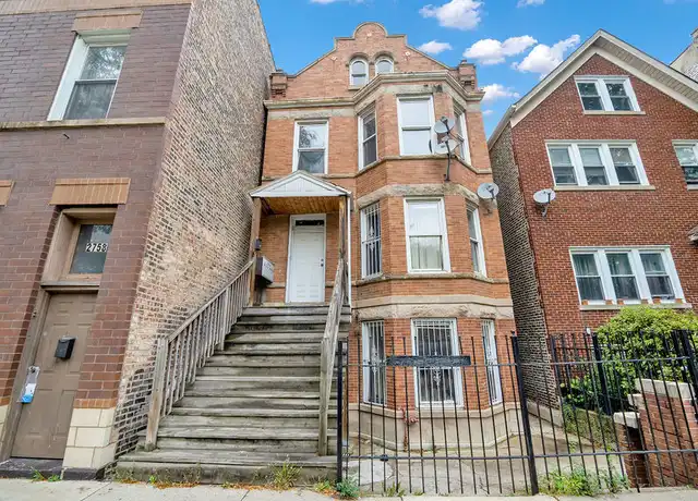 Property at 2756 W 24th St Unit 2F, Chicago, IL, 60608, 2 beds, 1 bath, [object Object]