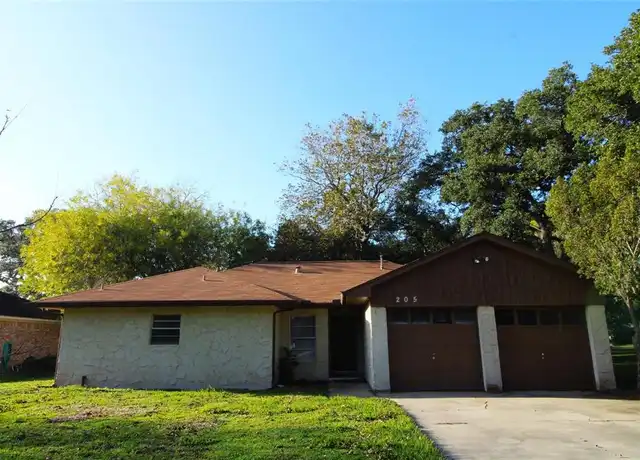 Property at 205 Forest Oaks Ln, Lake Jackson, TX, 77566, 3 beds, 2 baths, [object Object]